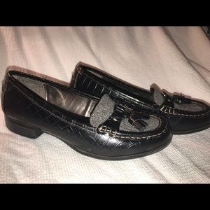 Black crocodile style loafers